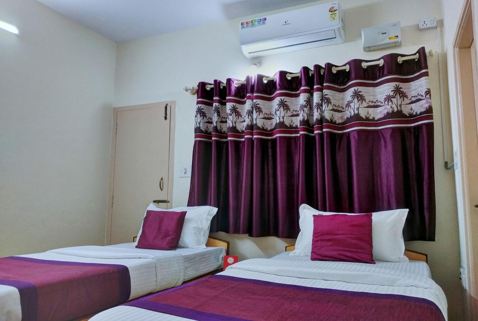 Super Hotel O Shree Mookambika Guest House Near Sri Someshwara Swami Temple Bangalore Exterior photo