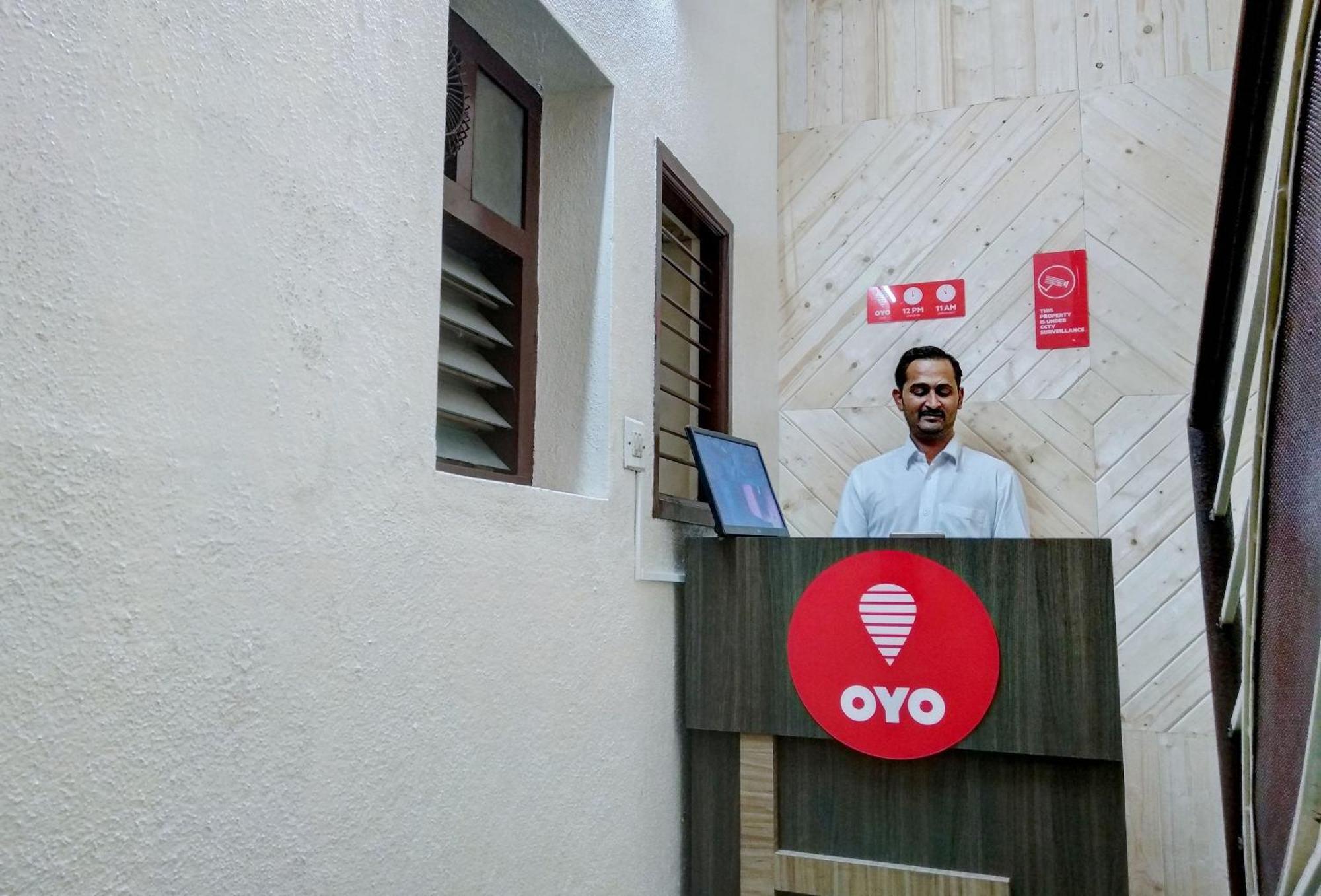 Super Hotel O Shree Mookambika Guest House Near Sri Someshwara Swami Temple Bangalore Exterior photo